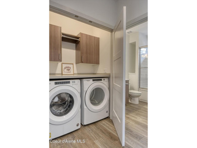 Location Location!! Elevate your lifestyle with this exquisite - photo 21