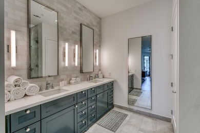 Fabulous 3 bedroom and 2 bath condo located in the Waters in - photo 22