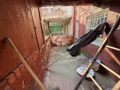 Attention renovators, investors, and end users with vision - photo 28