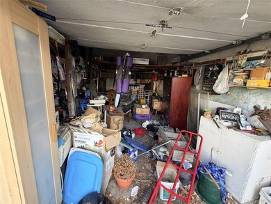 Attention renovators, investors, and end users with vision - photo 29