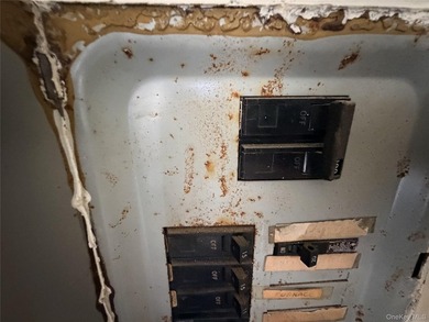 Attention renovators, investors, and end users with vision - photo 32