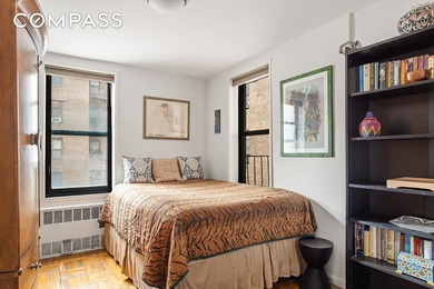 Spacious two-bedroom, one-and-a-half-bath apartment in the - photo 8