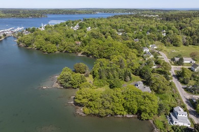 On the coveted, seaside Murray Hill Road, this 2.27-acre - photo 5