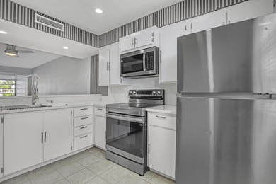 Beautifully upgraded condo offering modern finishes and - photo 16