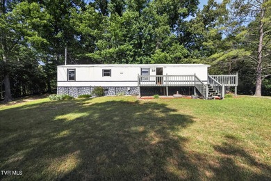 Exceptional opportunity to own 4.58 private acres, 300 ft road - photo 34