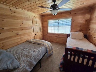 Introducing your dream lakefront getaway! This stunning, fully - photo 36