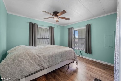 Completely remodeled 2 bedroo., 2 bathroom home with new - photo 42