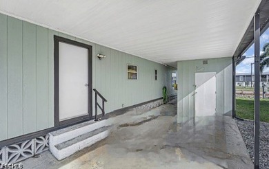 Completely remodeled 2 bedroo., 2 bathroom home with new - photo 44
