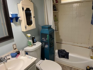 Quiet Living at it's Best! 2Bed/ 1Bath Home in Riverbanks close - photo 13