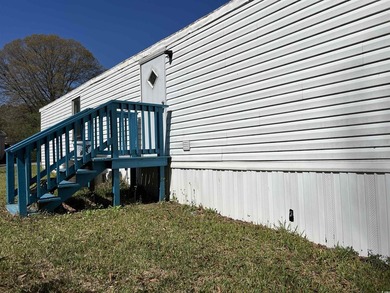 Quiet Living at it's Best! 2Bed/ 1Bath Home in Riverbanks close - photo 18