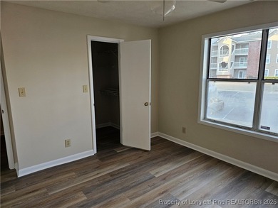 Step into easy living with this beautifully refreshed and - photo 20