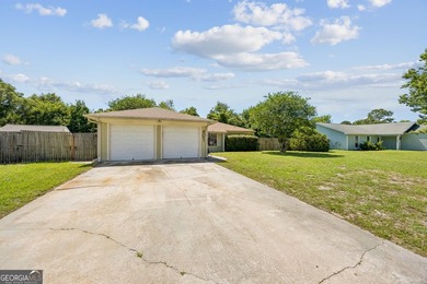 Welcome home to this beautifully refreshed 3-bedroom, 2-bath - photo 3