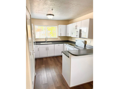 Welcome home to this UVU gem!! 2 bed, 1 bath just south of - photo 5