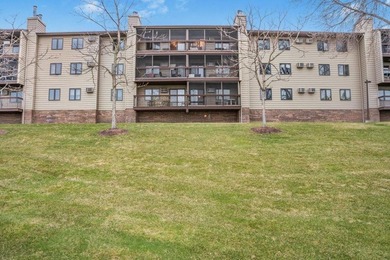Stylish and move-in ready with a bright, open layout designed - photo 1