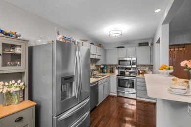 Stylish and move-in ready with a bright, open layout designed - photo 4