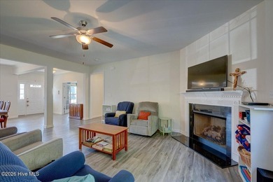 Looking for a spacious home to accommodate many lifestyles. This - photo 9