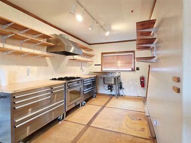 This charming 2 bedroom, 1 bath cozy home offers 1,378 square - photo 4
