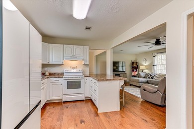 SUPER LOCATION, GREAT CONDITION... This well-maintained family - photo 15