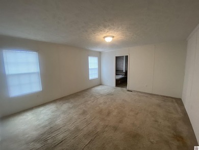 Check out this affordable home. Hardly lived in over the years - photo 15