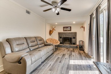SUPER LOCATION, GREAT CONDITION... This well-maintained family - photo 20