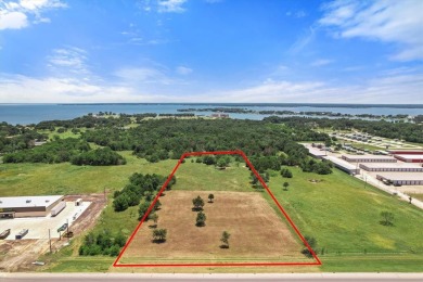 This commercial lot is an ideal opportunity for investors - Lake Commercial For Sale in Corsicana, Texas