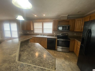Check out this affordable home. Hardly lived in over the years - photo 26