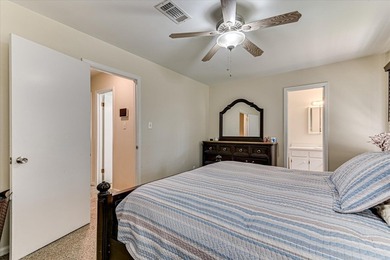 SUPER LOCATION, GREAT CONDITION... This well-maintained family - photo 27