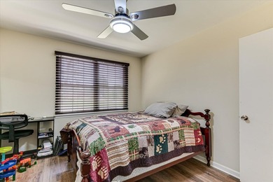 SUPER LOCATION, GREAT CONDITION... This well-maintained family - photo 29