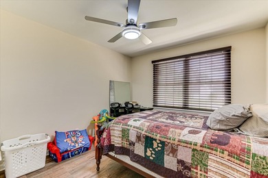SUPER LOCATION, GREAT CONDITION... This well-maintained family - photo 30