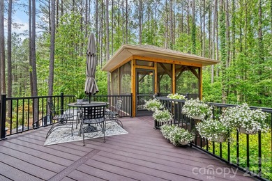 Experience Lake Norman living in a gated, lake-access community - photo 42