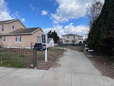 This is your chance to secure a rare 50 x 112.5 (5600 sqft) lot - photo 6