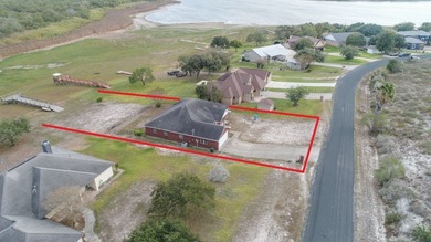 REDUCED BY $10,000! WELCOME TO YOUR WATERFRONT ESCAPE! THIS - photo 4