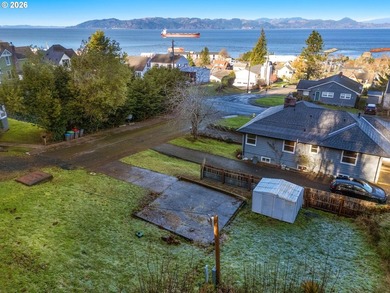 NEW PRICE! This build-ready lot in Astoria, Oregon is the one - photo 2