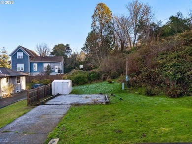 NEW PRICE! This build-ready lot in Astoria, Oregon is the one - photo 4