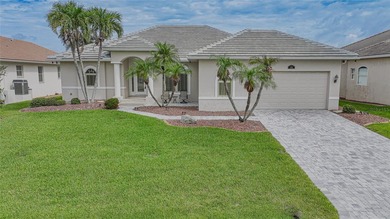 Beautifully designed waterfront home in the highly desirable - photo 42