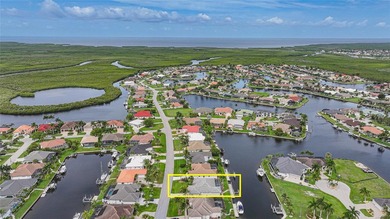 Beautifully designed waterfront home in the highly desirable - photo 48