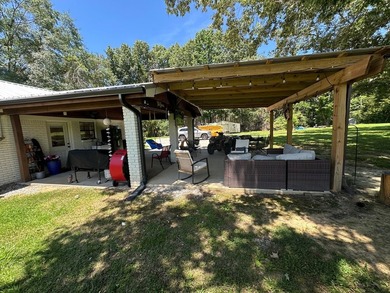 This Beautiful Propety is ready for the new owner. Small pond - photo 4