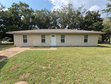 Lake Athens Home For Sale in Athens Texas