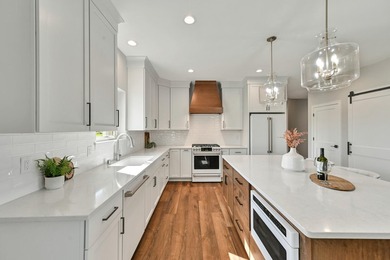 Exceptional craftsmanship & modern design in this stunning new - photo 15