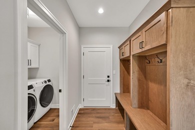 Exceptional craftsmanship & modern design in this stunning new - photo 19