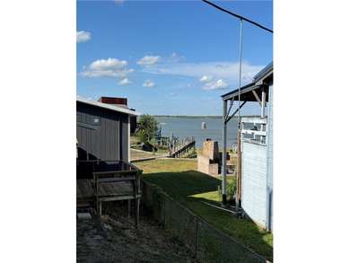 ENJOY PEACEFUL COUNTRY-STYLE LIVING IN THE PERNITAS POINT - photo 4