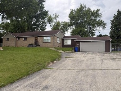 Brick ranch on large corner lot with views of Little Muskego - photo 1