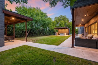 This modern take on a European walled compound knocks it out of - photo 21