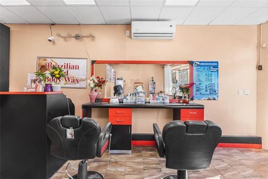 Turnkey Beauty Salon for Sale - Prime Bronx Location Exceptional - photo 4