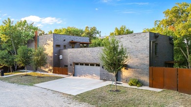 This modern take on a European walled compound knocks it out of - photo 27
