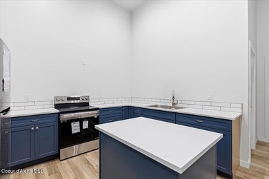 Brand new luxury home with views of Lake Coeur d'Alene! This - photo 31