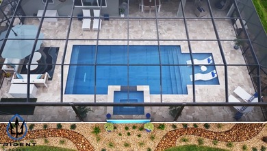 *Your Private Oasis Awaits: Stunning Golf Course Home with