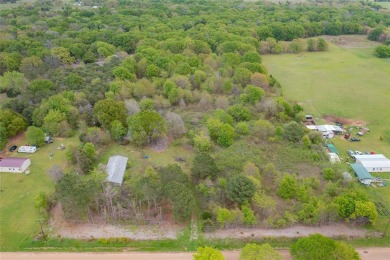 Cedar Creek Lake Acreage For Sale in Eustace Texas