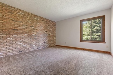 Welcome to 975 Yuma Lane N, featuring a bright four-season porch - photo 16