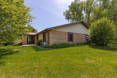 Welcome to 975 Yuma Lane N, featuring a bright four-season porch - photo 25